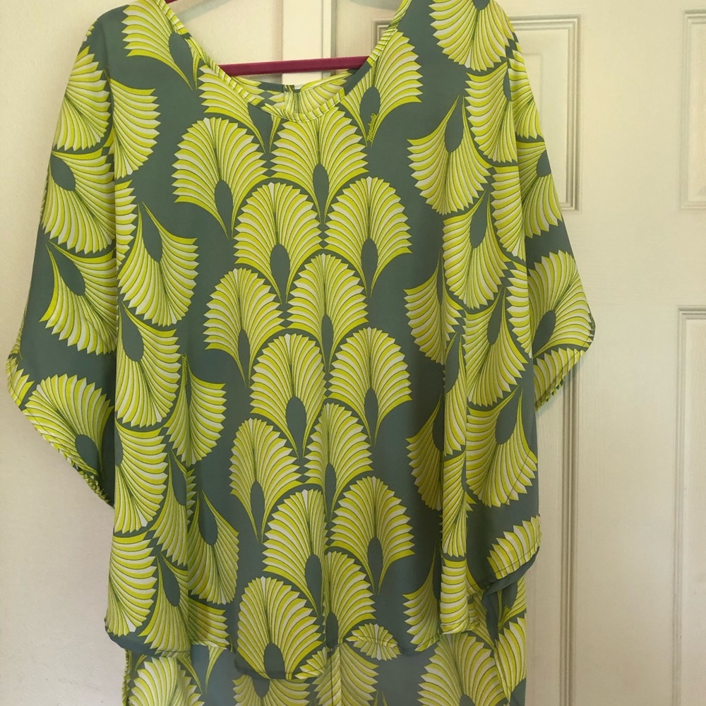 Manuhealii Women’s Blouse